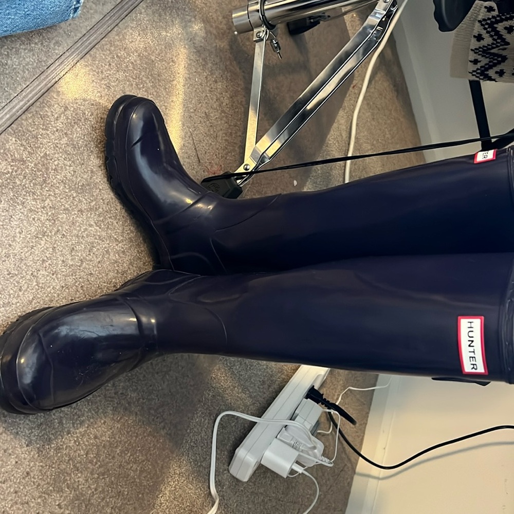 Hunter tall rain boots in Eggplant